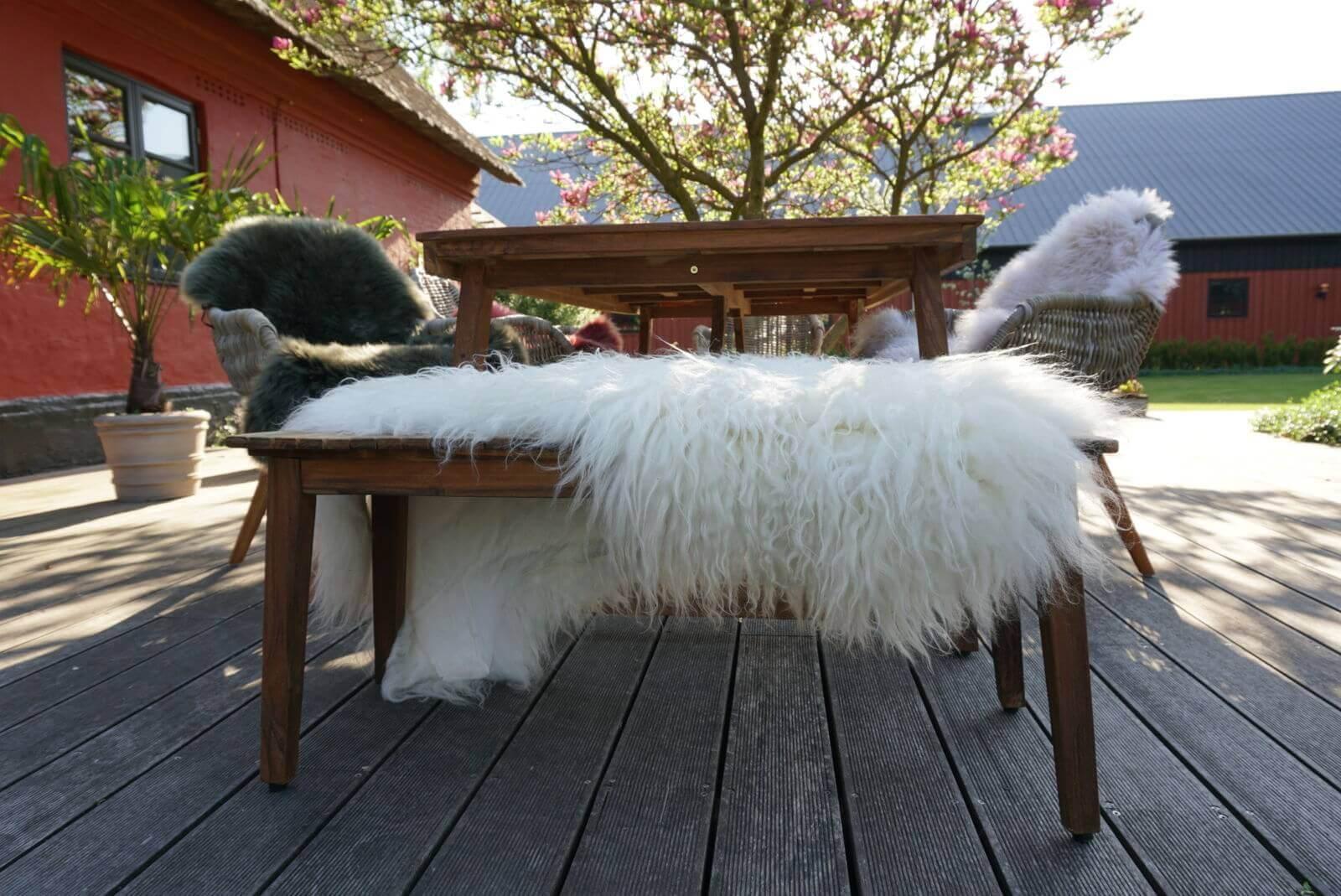 saueskinn ute nordicsheep