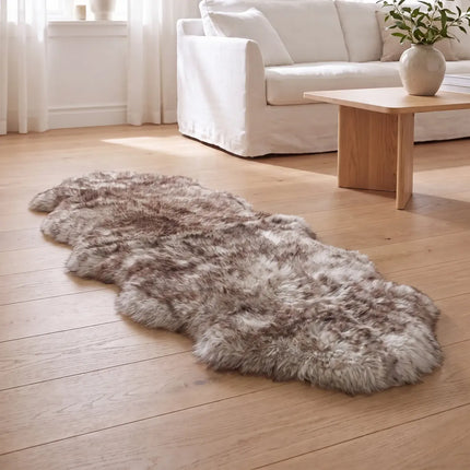 Saueskinn Dobbelt | Lang lugg | 170x60 cm Flekkete